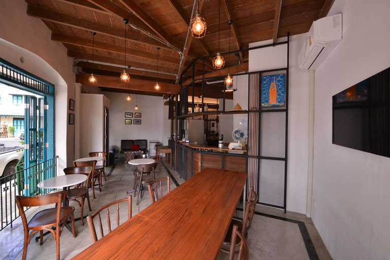Food & Drinks 5, Neighbor Phuthon, Phra Nakhon