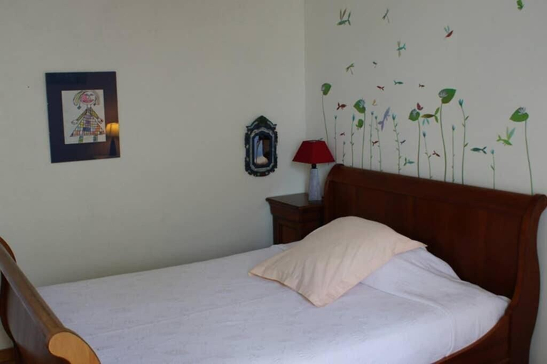 Bedroom 2, La Hourqueyre, Gironde