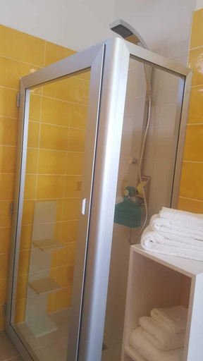 Bathroom 3, Saint Blue Beach, Brindisi