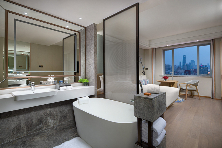 Bathroom 5, Crowne Plaza SHANGHAI NANJING ROAD by IHG, Shanghai