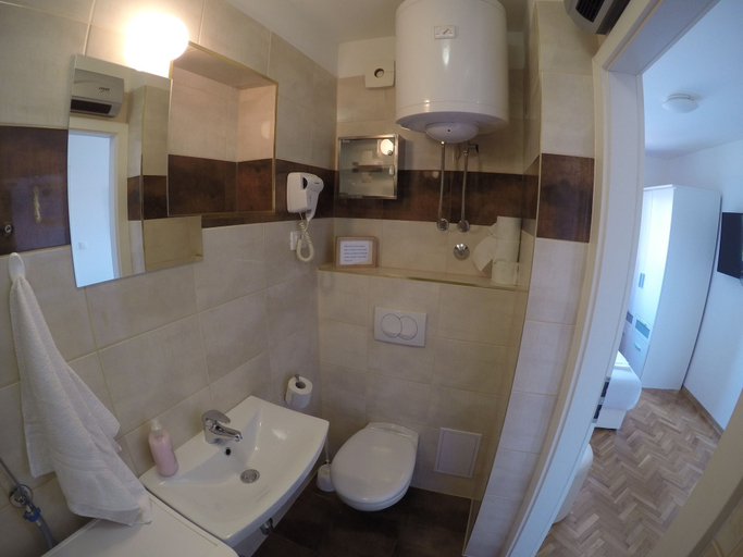 Bathroom 2, Apartments Istarska - Adults Only, Split