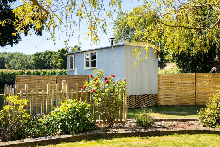 Exterior & Views 2, The Hideaway Hut - 1 Bed Shepherds Hut - Hereford, Herefordshire
