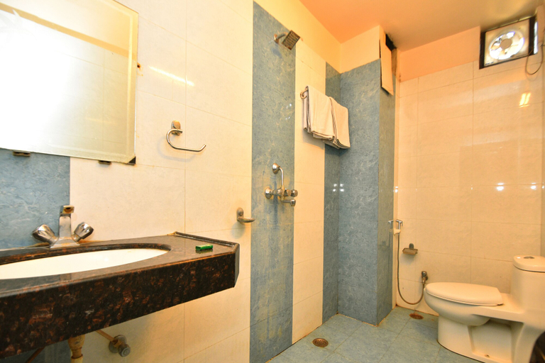 Bathroom 3, Hotel Metro Jiapur, Jaipur