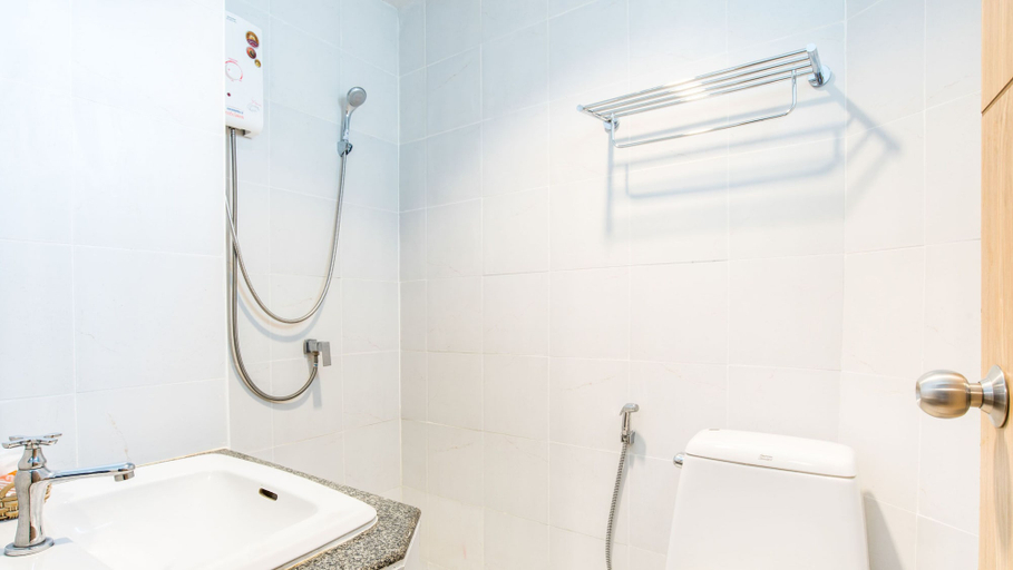 Bathroom 5, B2 Chiang Rai Night Bazaar Boutique & Budget Hotel, Muang Chiang Rai