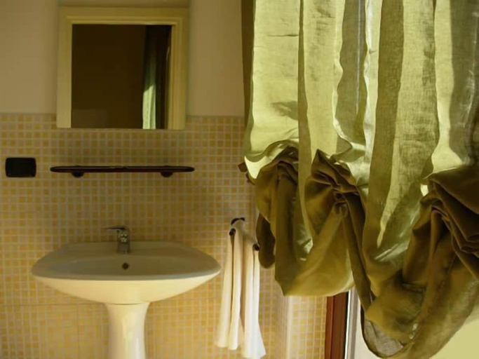 Bathroom, Hotel Morfeo Residence, Syracuse