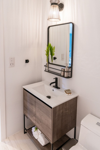 Bathroom 4, Villa Kaya