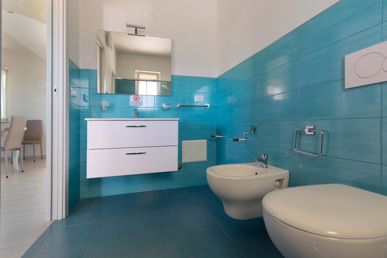 Bathroom 4, 2097 Villa Regina Dello Ionio, Taranto
