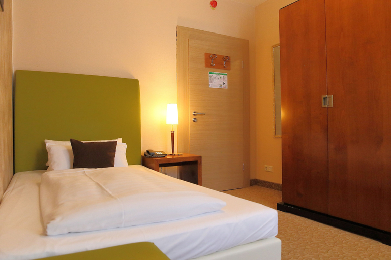 Bedroom 3, Hotel Rappensberger, Ingolstadt