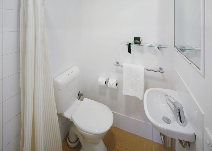 Bedroom 4, ibis budget Perth Airport, Belmont
