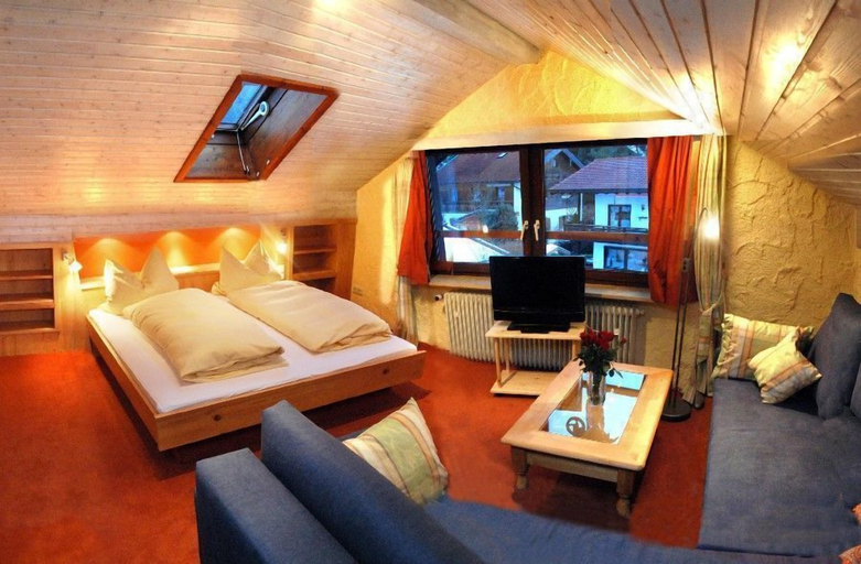 Bedroom 2, Hotel Garni Landhaus Traunbachhäusl, Traunstein