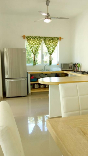Others 5, Casa Olivos, Compostela