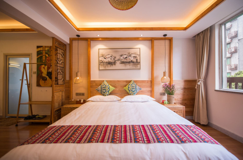 Bedroom 2, Ming Palace Inn, Guilin