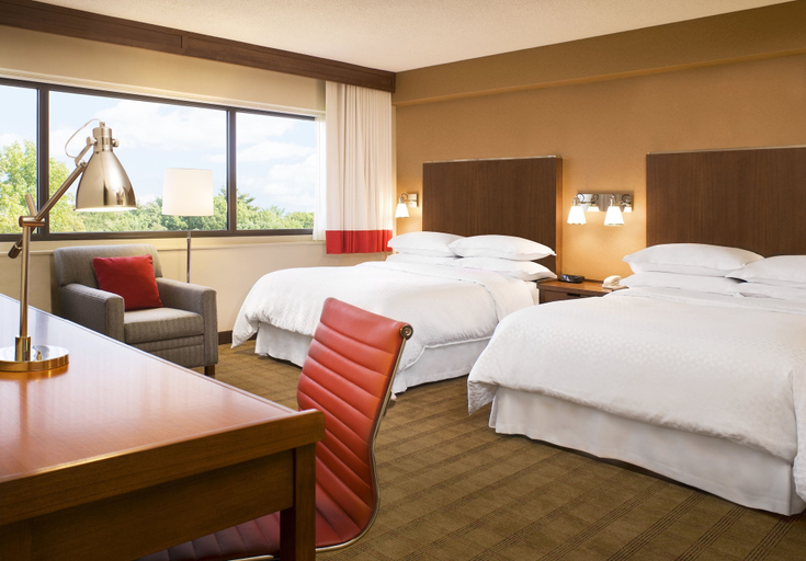 Bedroom 3, Four Points By Sheraton Peoria, Peoria