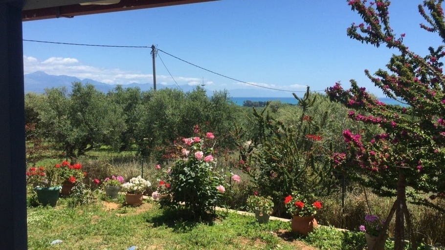 Others 5, La Maison Bleu, Peloponnese
