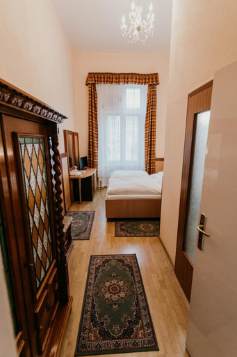 Bedroom 3, Tisza Hotel, Szeged