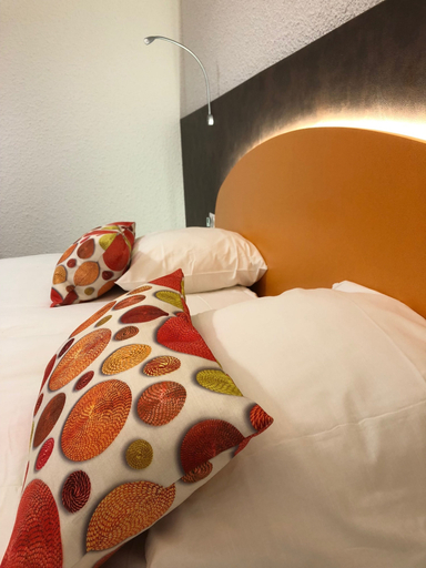 Bedroom 2, Hôtel les Tilleuls-Montbéliard Sud-Audincourt, Doubs