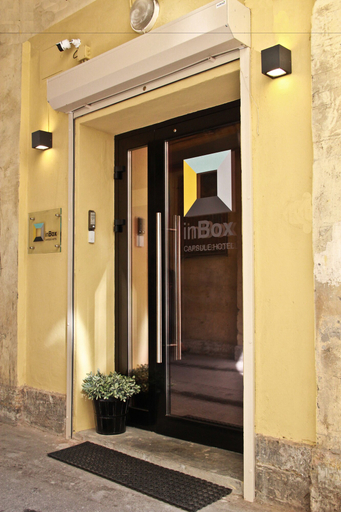 Exterior & Views, InBox Capsule Hotel, Sankt-Peterburg gorsovet