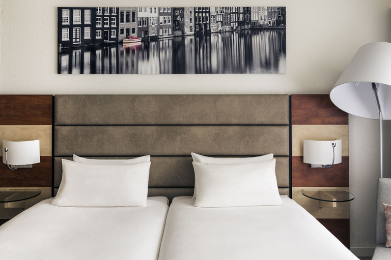 Bedroom 2, Mercure Hotel Amsterdam West, Amsterdam