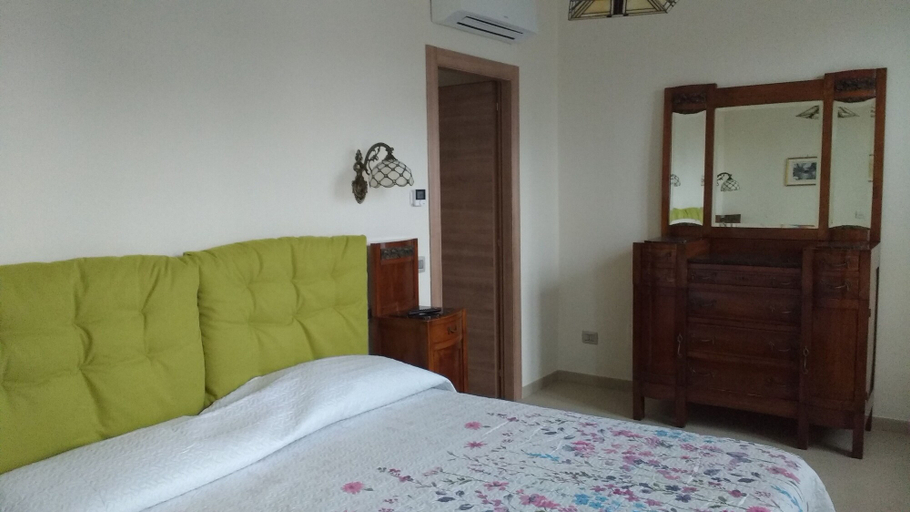 Bedroom 2, Agriturismo Cascina Poscallone, Milano