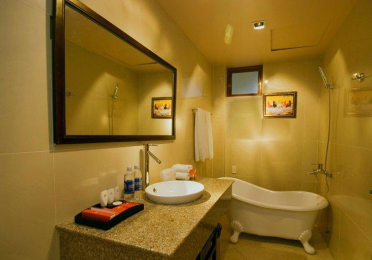 Bathroom 5, Song Tien Annex Hotel, Mỹ Tho