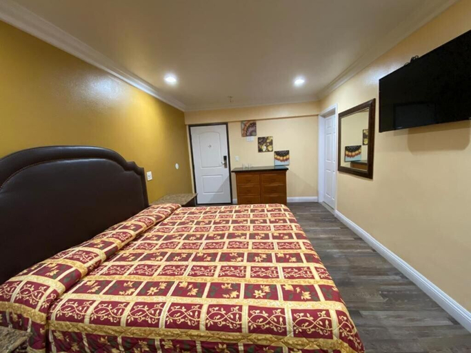 Bedroom 3, Patio Motel, Los Angeles