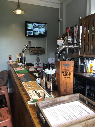 Food & Drinks 2, Gateway Lodge, Kirklees