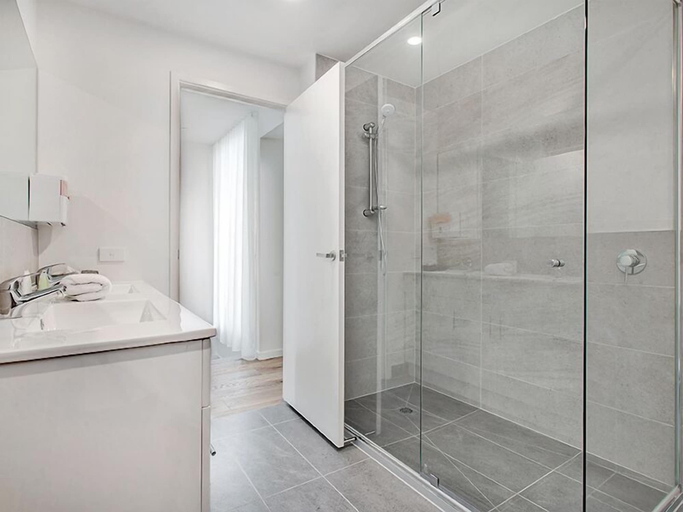 Bathroom 3, Roden Residences, Melbourne
