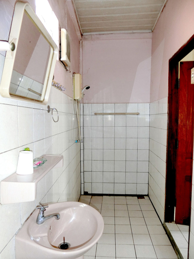 Bathroom 5, Villa Sisavad Guesthouse, Vientiane