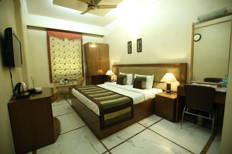 Bedroom 1, Hotel Singh Sahib, Delhi