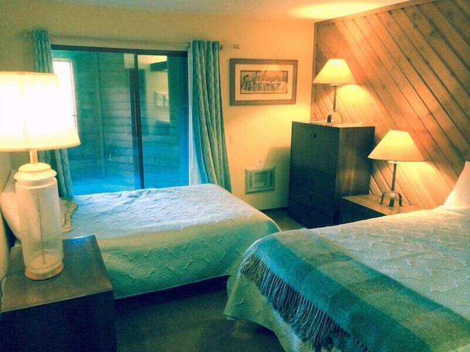 Bedroom, Aspen Creek #123, Mono