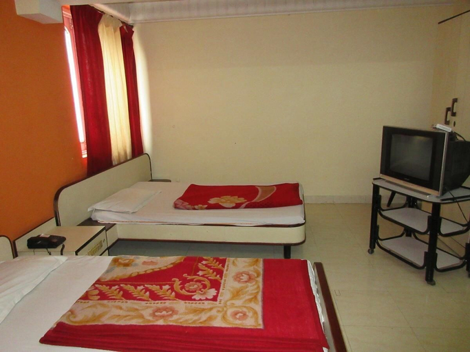 Bedroom 2, Hotel Sheela International, Durg