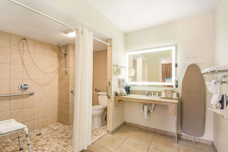 Bathroom 5, Quality Inn Bradenton - Sarasota North, Manatee