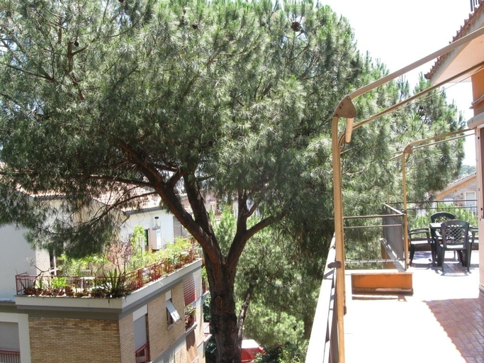 Others 4, Attico dei Pini, Rome