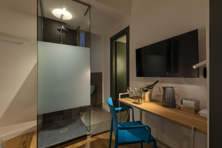 Others 5, Giuditta in Trastevere, Roma