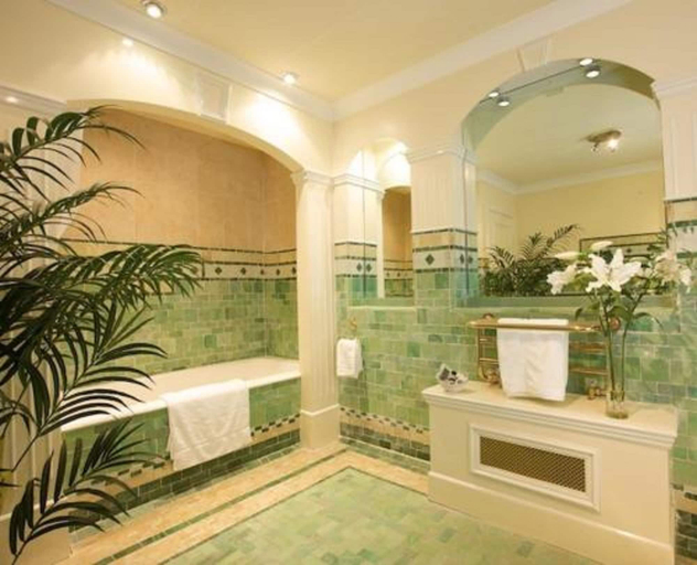 Bathroom 4, Livermead Cliff Hotel, Torbay