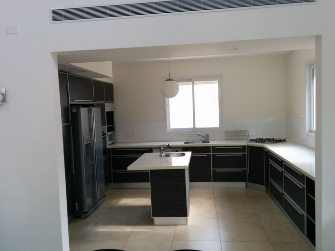 Others 5, Villa with Garden near Beach