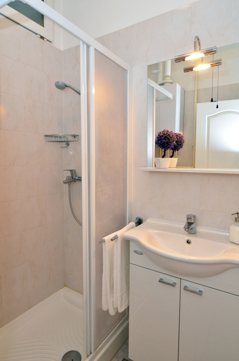 Bathroom 3, First Choice Centar Apartments, Zagreb