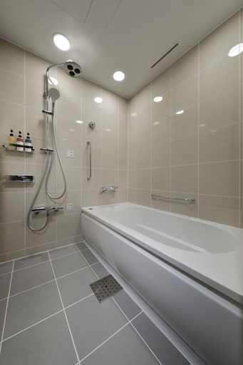 Bathroom 5, Hotel Granvia Kyoto, Kyoto