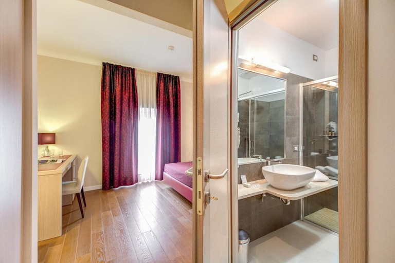 Bathroom 5, Boutique Rome Inn, Roma