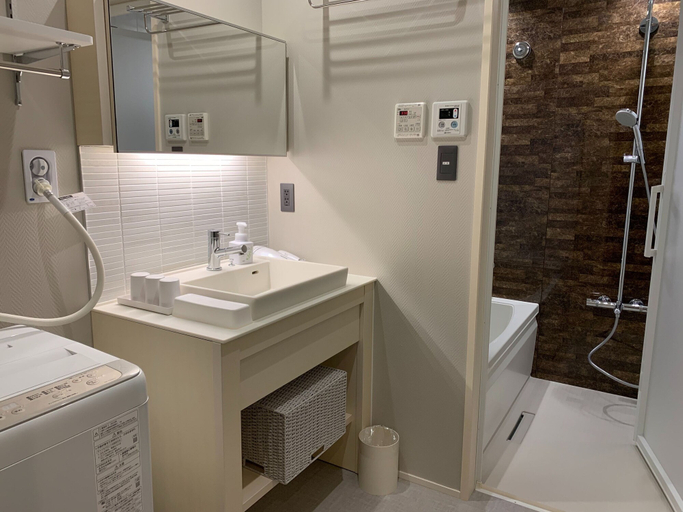 Bathroom 4, GRAND BASE Nagoya Ekinishi, Nagoya