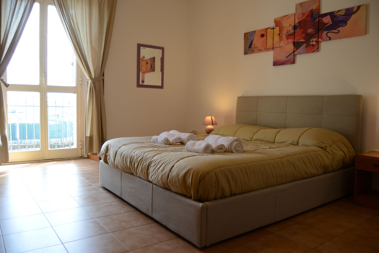 Bedroom 4, Street Art House, Catania