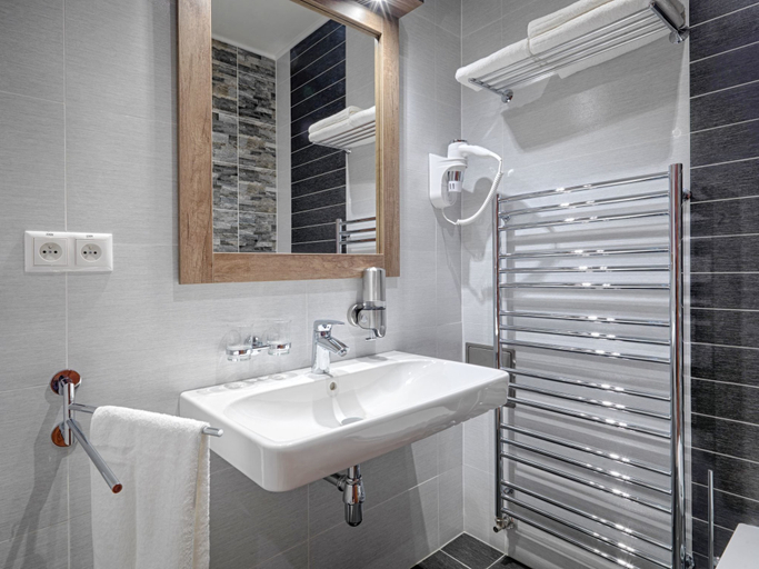 Bathroom 4, Hotel Viktor, Bratislava