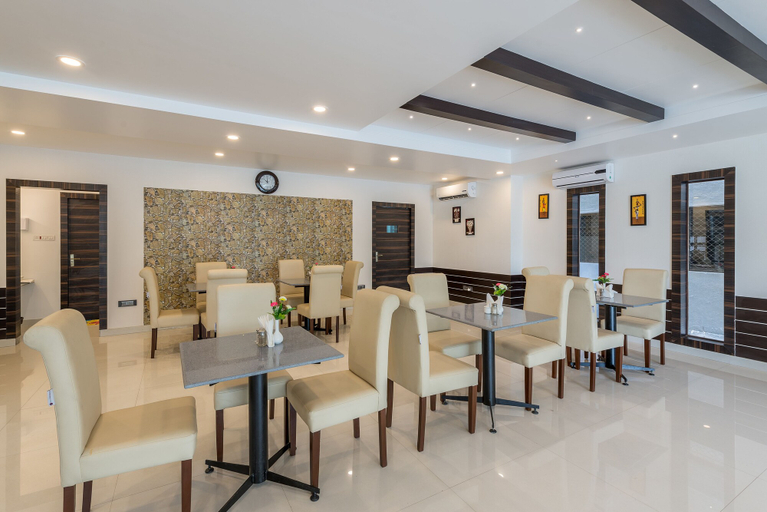 Food & Drinks 5, Treebo Raj Premier, Indiranagar, Bangalore
