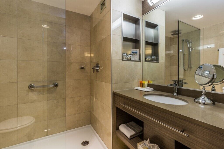 Bathroom 5, Hotel Rimouski, Rimouski-Neigette