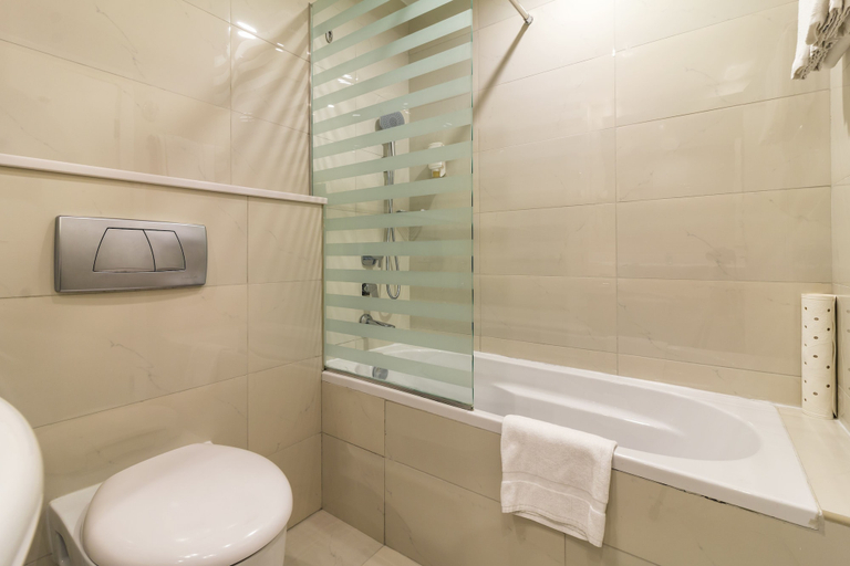 Bathroom 5, Citymax Hotel Al Barsha at the Mall, Dubai