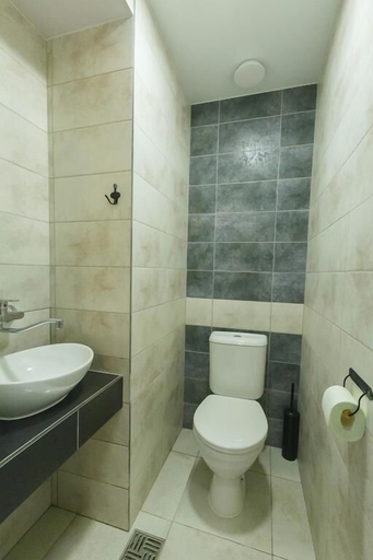 Bathroom 3, SupeRGood Hostel, Vladivostok gorsovet