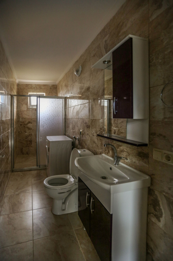 Bathroom 3, Travel in Home 2, Merkez