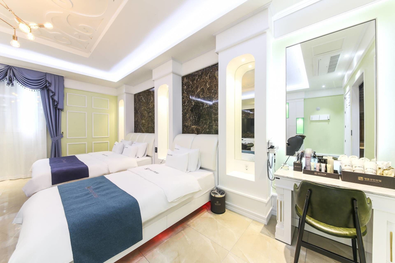 Bedroom 2, Myeongpum Drive-in Hotel, Jeongeup