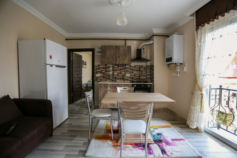 Others 4, Travel in Home 2, Merkez