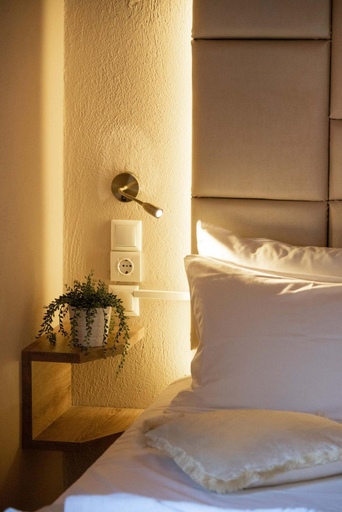 Bedroom 3, Anneta Studios, Epirus
